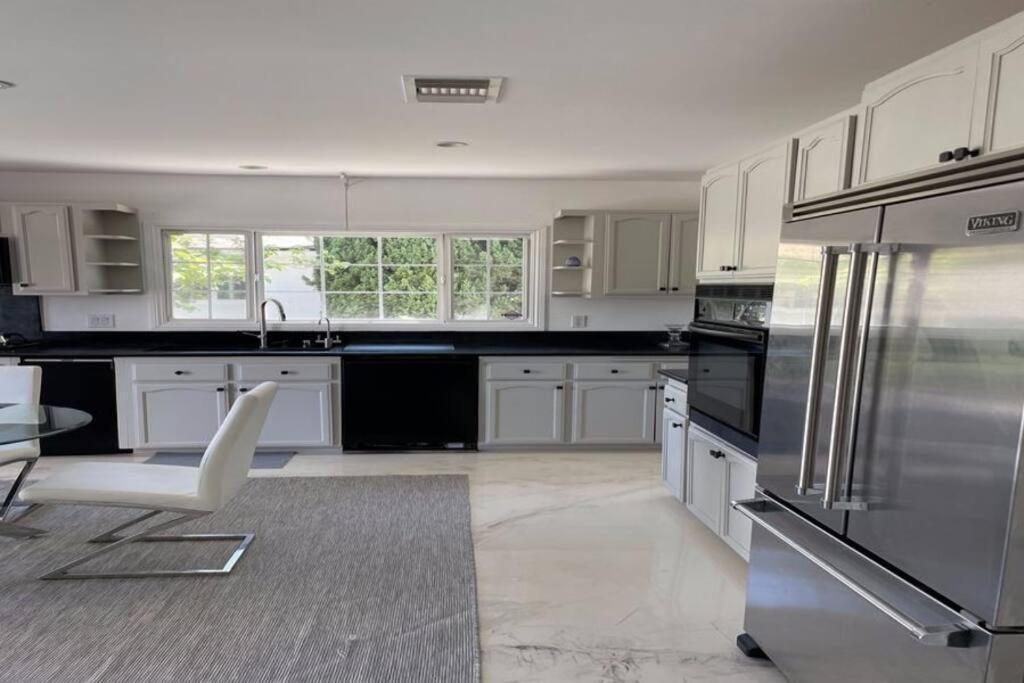 3 Bd In Heart Of Beverly Hills Appartamento