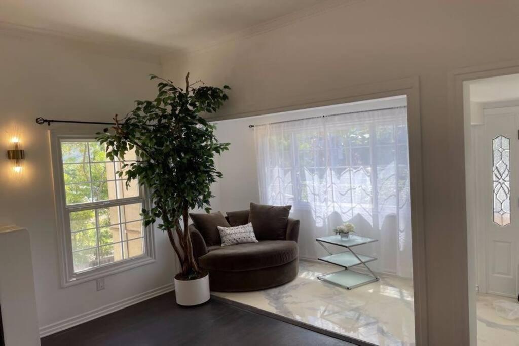 3 Bd In Heart Of Beverly Hills Appartamento